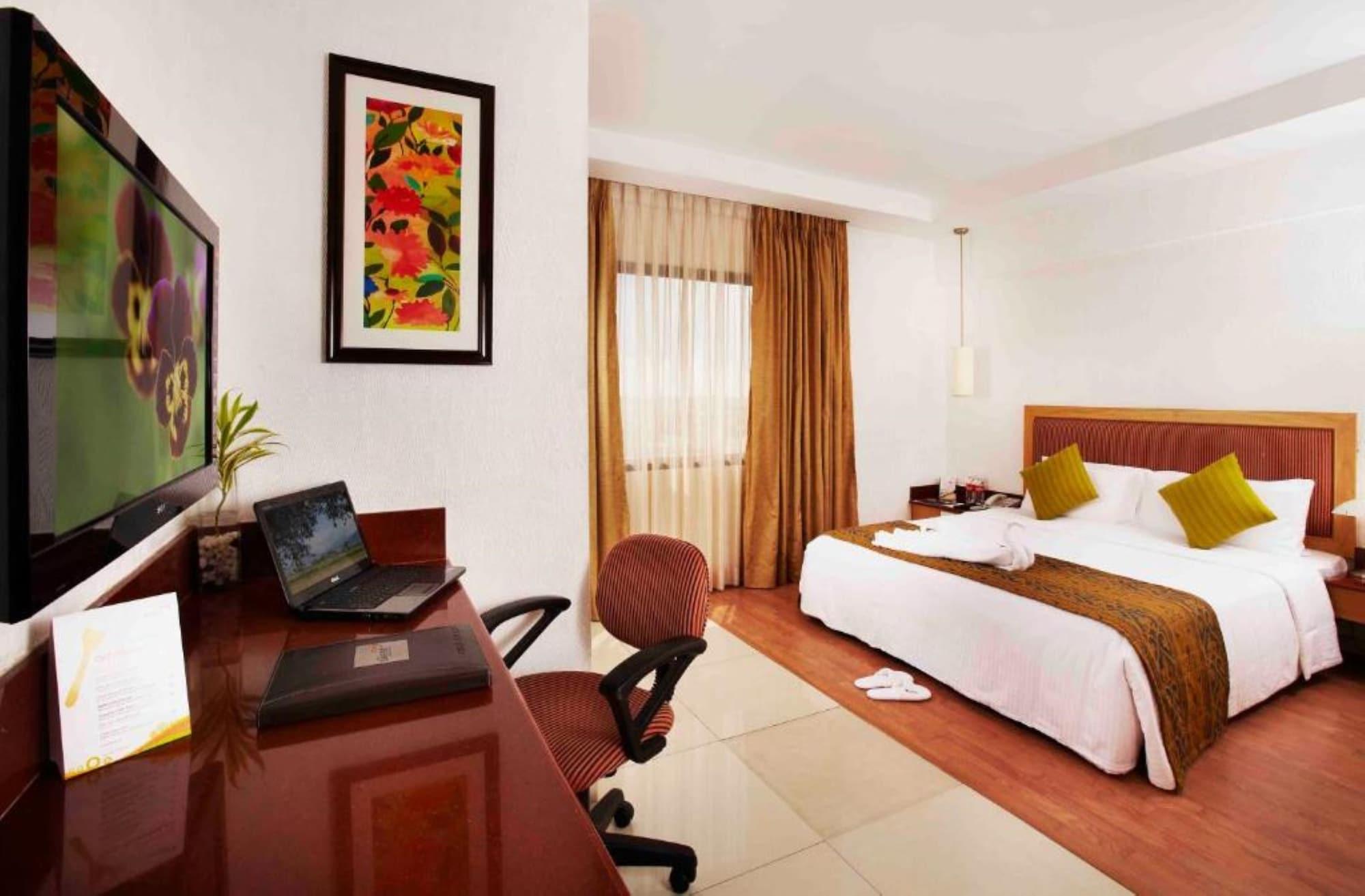 Savera Hotel Chennai Eksteriør billede